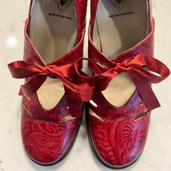 John Fluevog vintage Mary Jane heels, size 7.5 - Picture 4 of 8